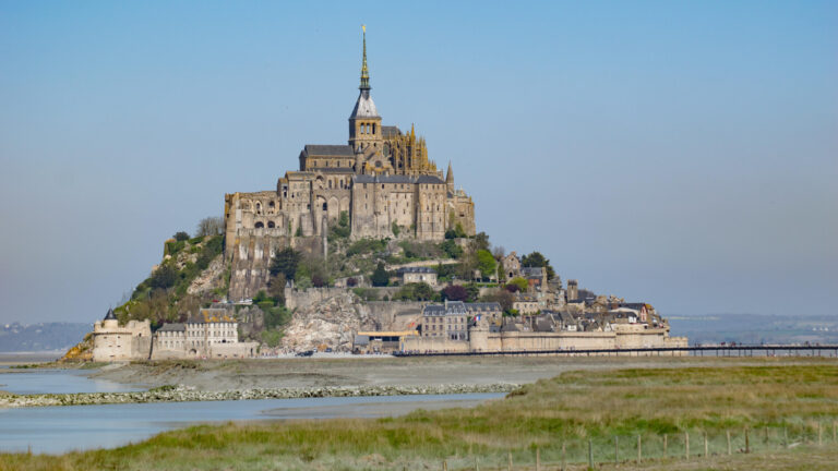 abbaye mont saint michel normandie 768x432