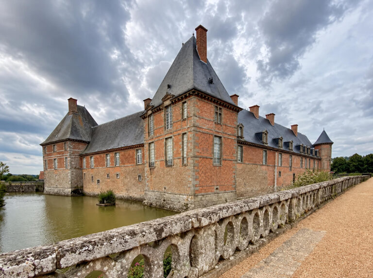 chateau de carrouges 1 768x574