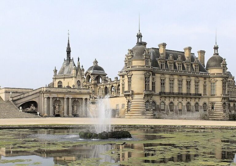 chateau de chantilly 768x541