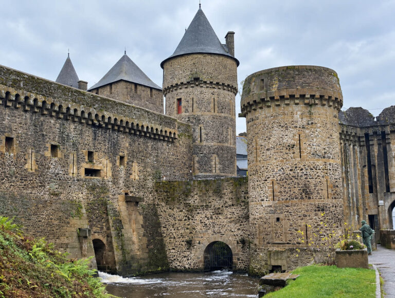 chateau de fougeres 768x580