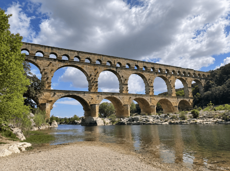 pont du gard 768x571