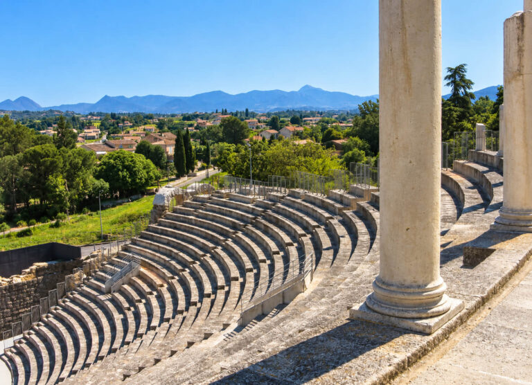 theatre antique vaison la romaine 768x556